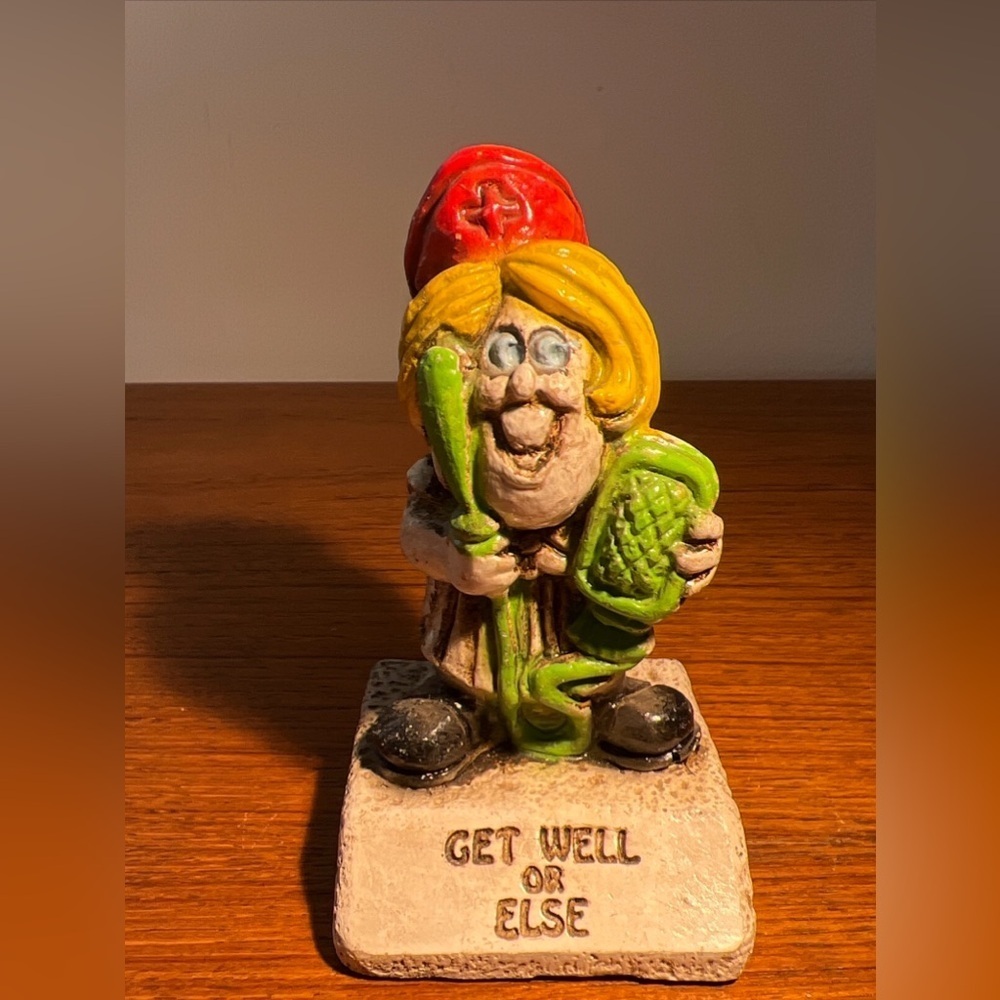 ARRCO/SAXON VINTAGE - RARE FIGURINE “ Get Well Or Else ”  - CANADIAN MADE 493